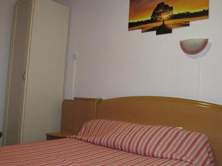 Pictav Hotel Поатие Екстериор снимка