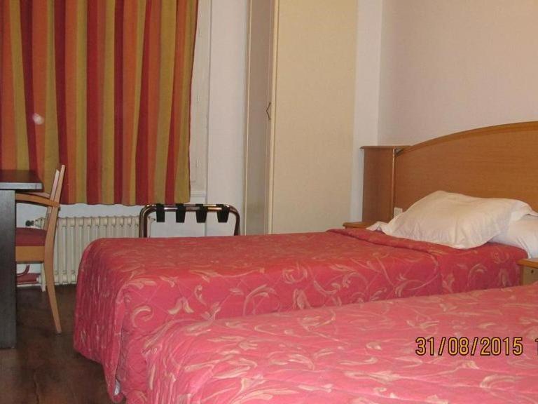 Pictav Hotel Поатие Екстериор снимка