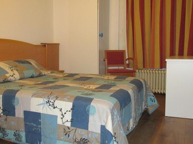 Pictav Hotel Поатие Екстериор снимка