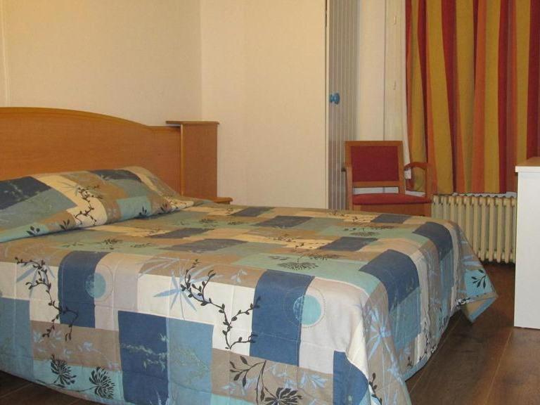 Pictav Hotel Поатие Екстериор снимка